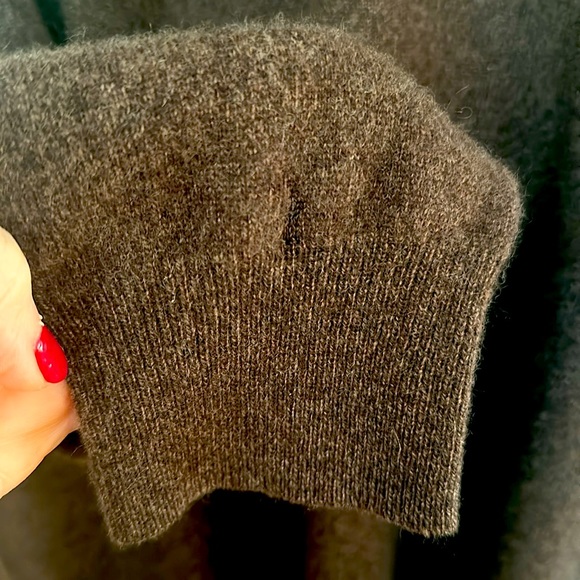 Jos. A. Bank v-neck sweater men’s - Picture 5 of 6